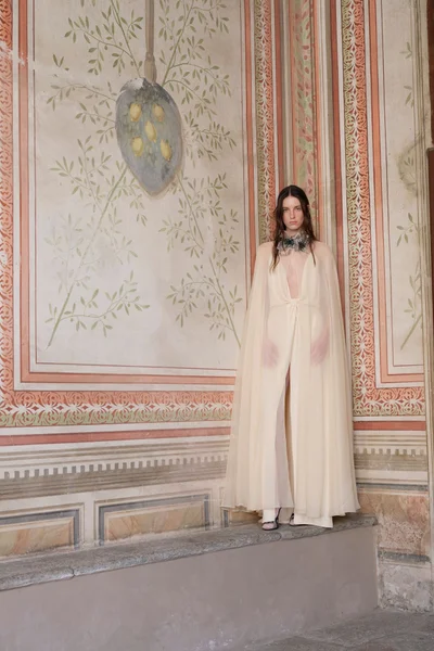 Look 28